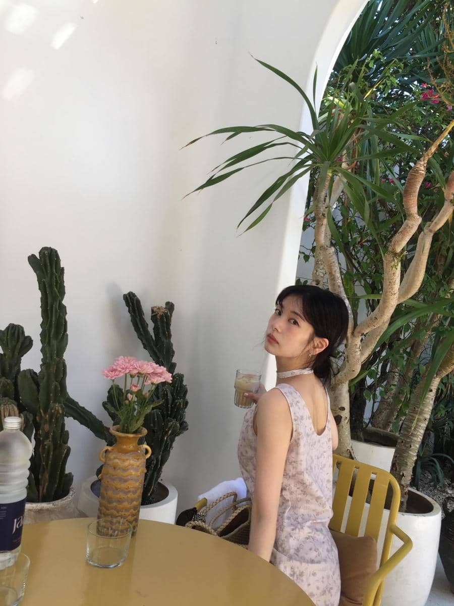 potret Jung So Min liburan di Bali