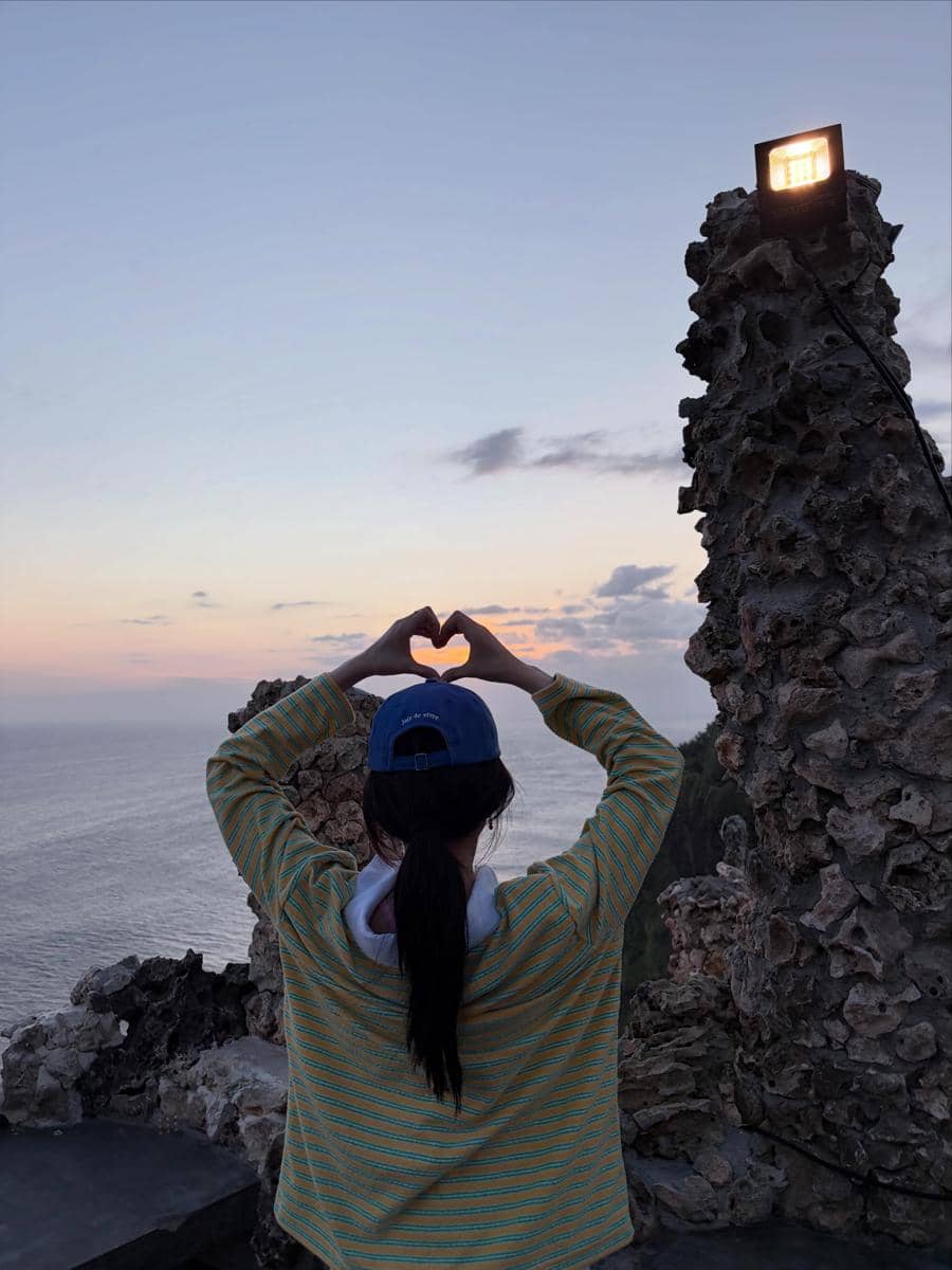 potret Jung So Min liburan di Bali