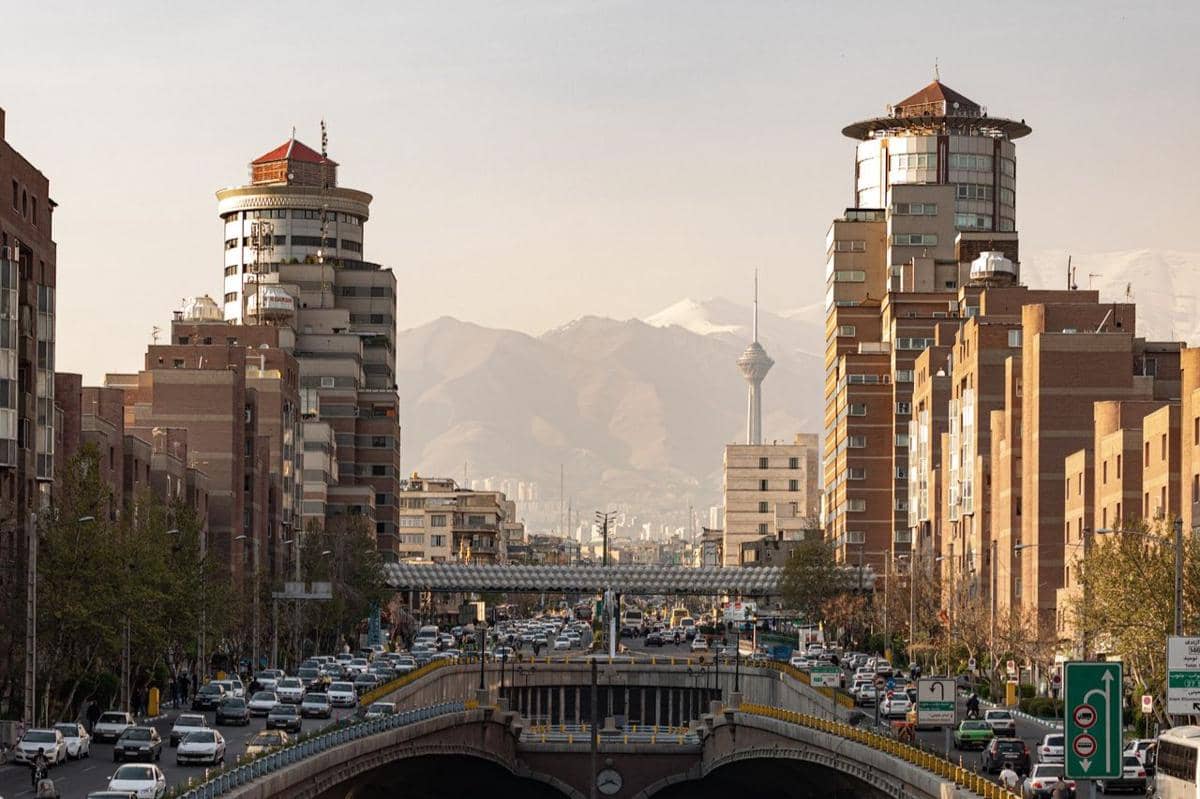 Suasana jalan di Kota Teheran, Iran.