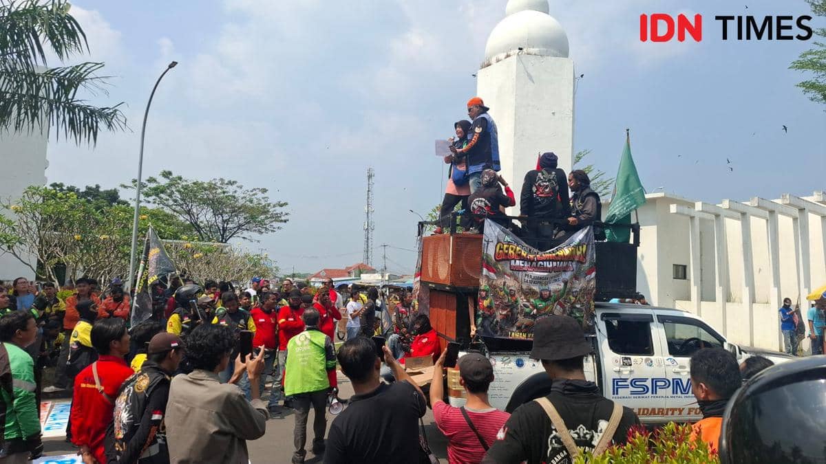 Ratusan Pengemudi Ojol di Banten Demo, Tolak Audiensi-Tuntut Parkir Gratis