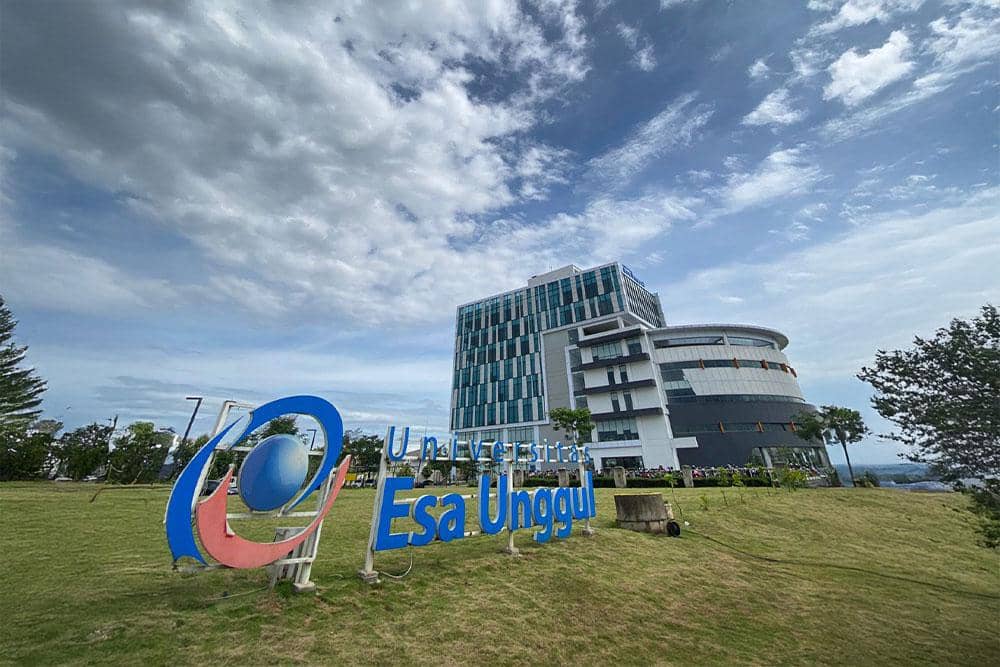 Universitas Esa Unggul