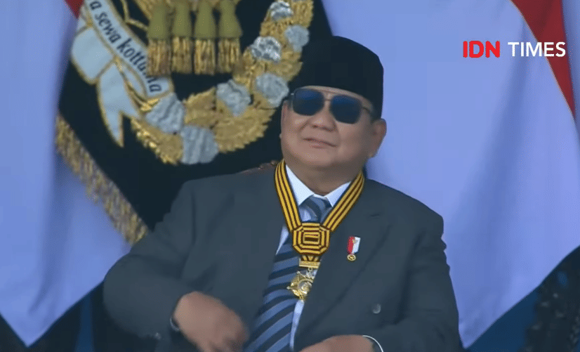 Kapolri Beri Prabowo Medali Kehormatan Loka Praja Samrakshana
