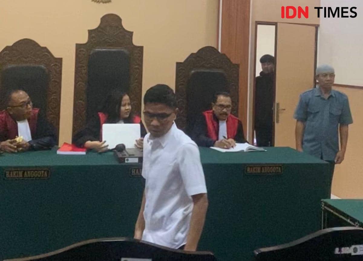 Tiga Terdakwa Kasus Dana Siluman DPRD NTB Dituntut 1,5 Tahun Penjara