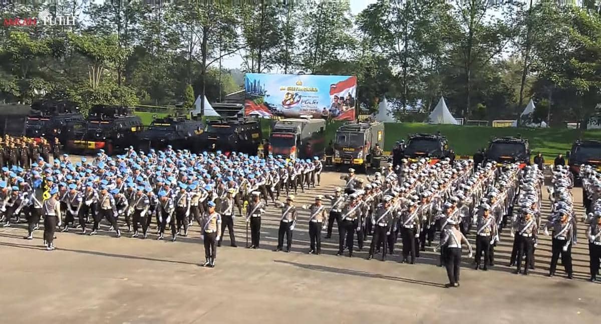 HUT Polri, Prabowo Beri Anugerah Kehormatan ke Personel hingga Satuan