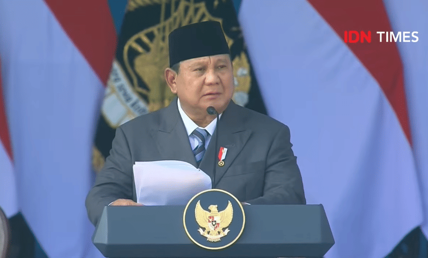 Prabowo Beri Tiga Personel Polri Anugerah Bintang Bhayangkara Narariya