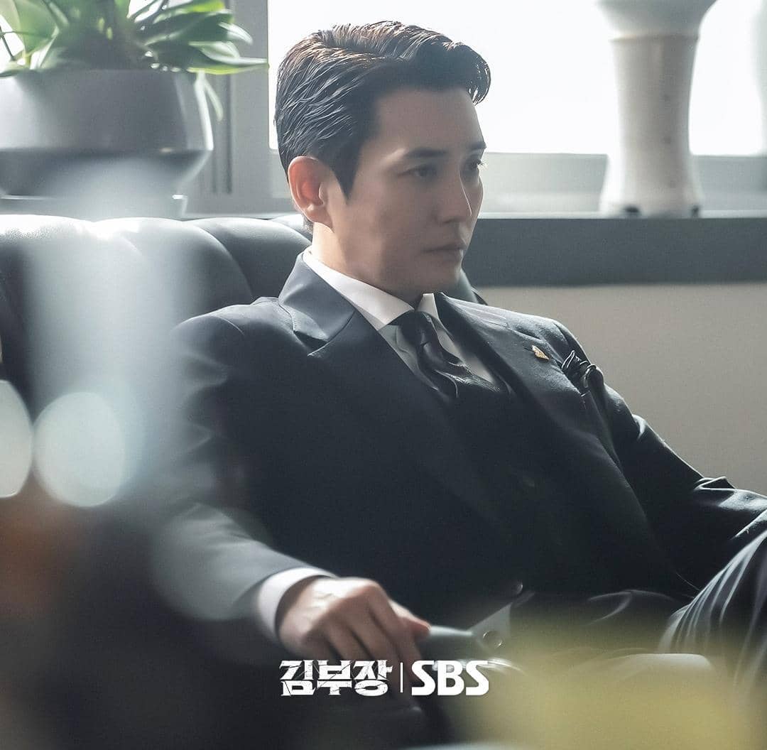 Still Cut Joo Sang Wook di Agent Kim Reactivated 