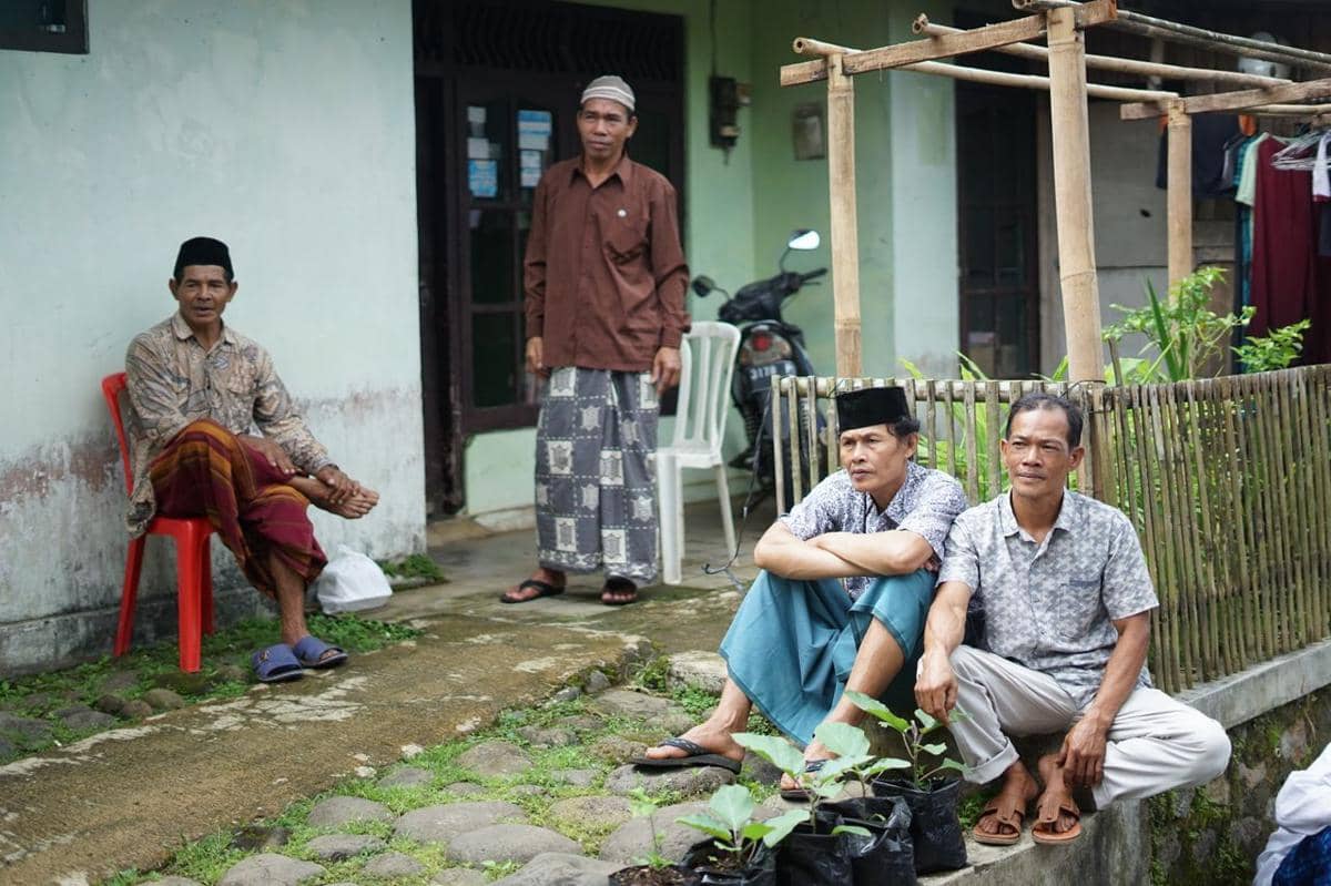 kehidupan bertetangga