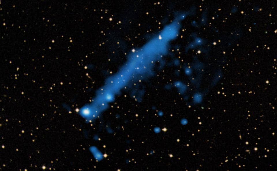 ilustrasi fenomena astronomi tikus kosmik di galaksi