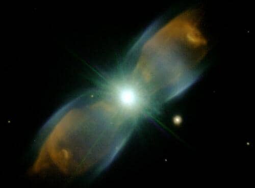 ilustrasi twin jet nebula yang lahir dari drama dua bintang
