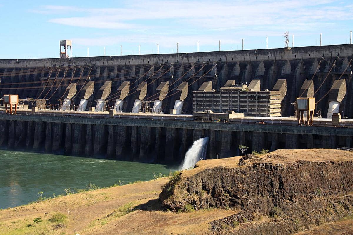 Itaipu, pembangkit listrik tenaga air