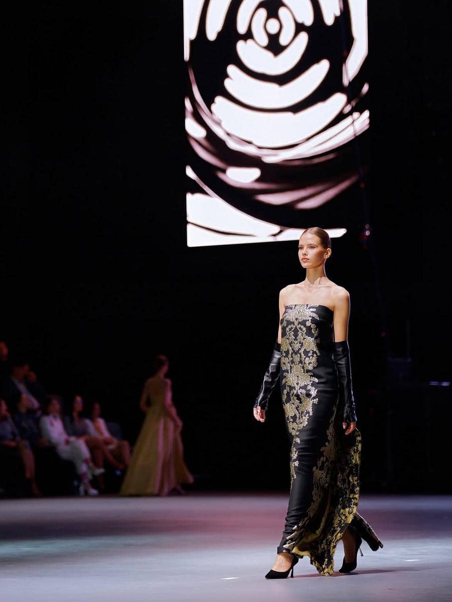 Potret Aliya Korotkaya, Beauty Queen yang Dekat Presiden Belarus