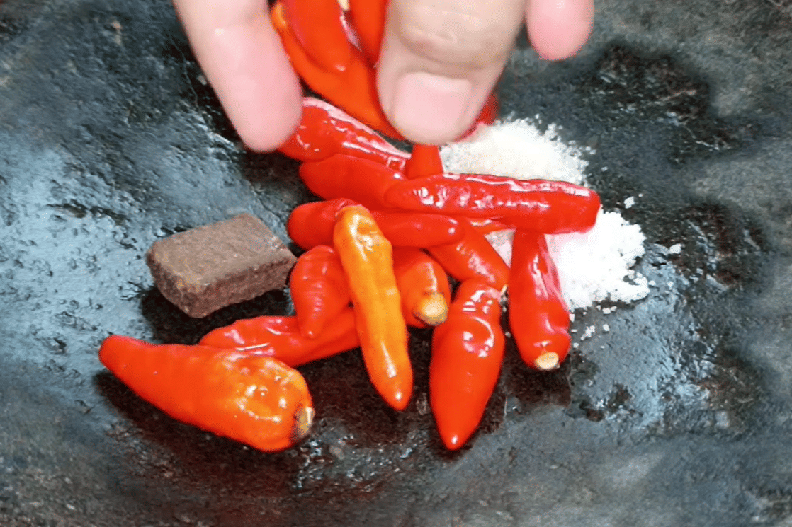 ilustrasi membuat sambal