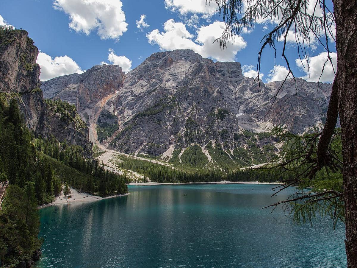  Danau Braies