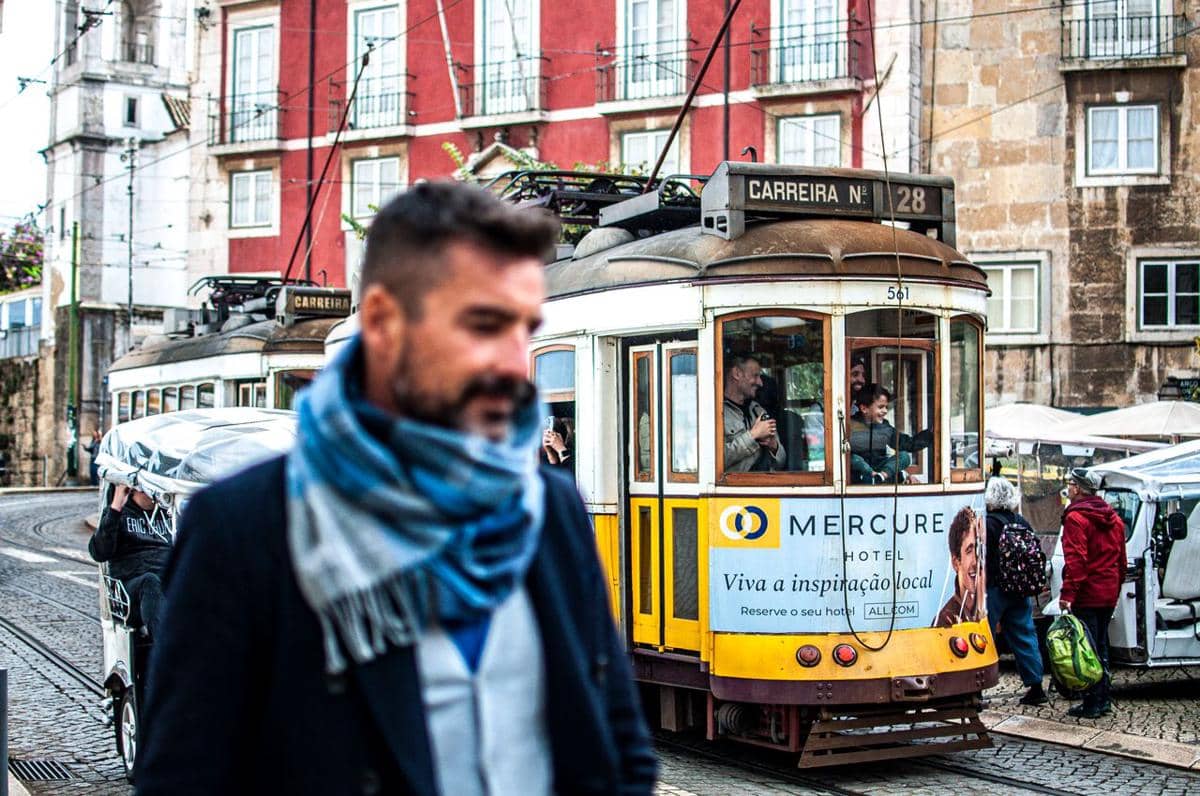 ilustrasi tram di Lisbon, Portugal, Eropa