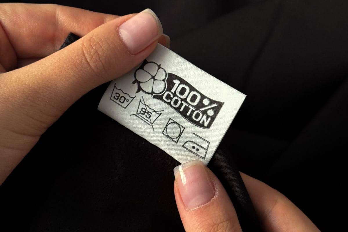 ilustrasi label alami pada fashion item