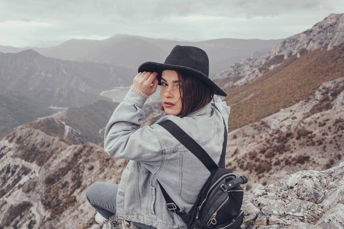 8 Bentuk Mental Load yang Hanya Dipahami Solo Traveler Perempuan