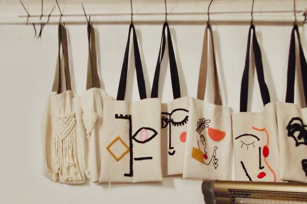 ilustrasi tote bag kanvas