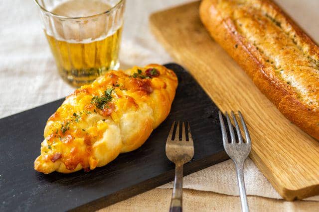 Resep Corn Cheese Salt Bread ala Korea yang Lumer dan Bikin Nagih