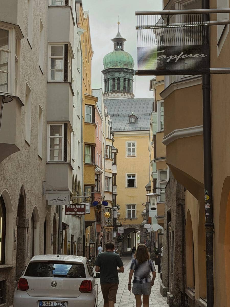 Nikita Willy jalan-jalan di Kota Innsbruck
