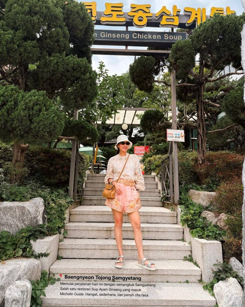 Marcella Zalianty jalan-jalan di Bukchon Hanok Village