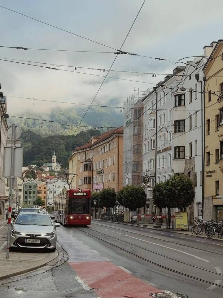 Nikita Willy jalan-jalan di Kota Innsbruck