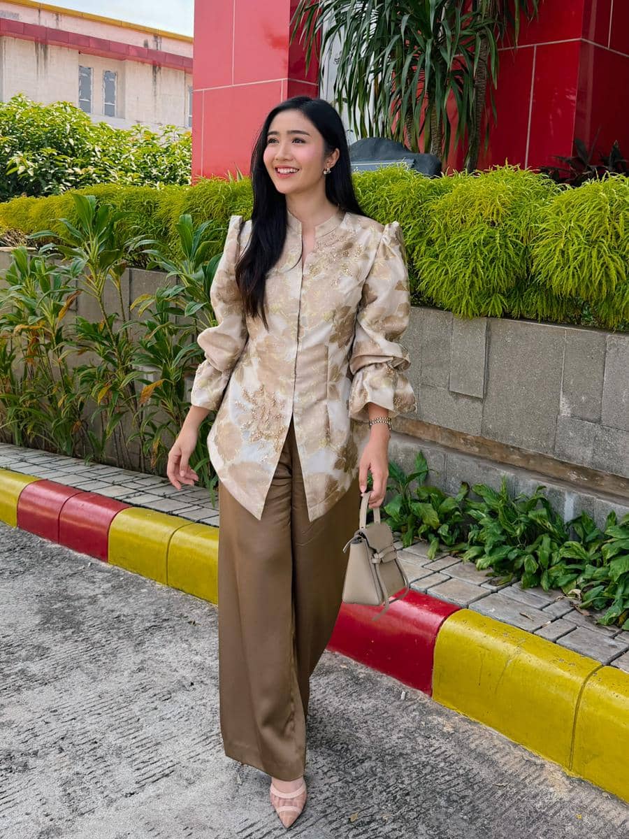 Gaya Febby Rastanty di Perayaan HUT Polri ke-80 (threads.com/@febbyrastanty)
