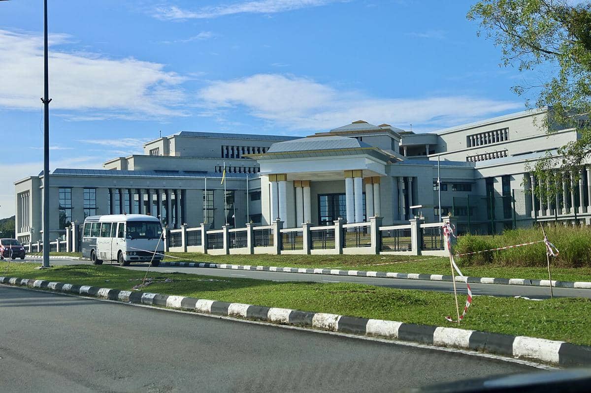 perbandingan harga BBM Indonesia dengan negara lain
