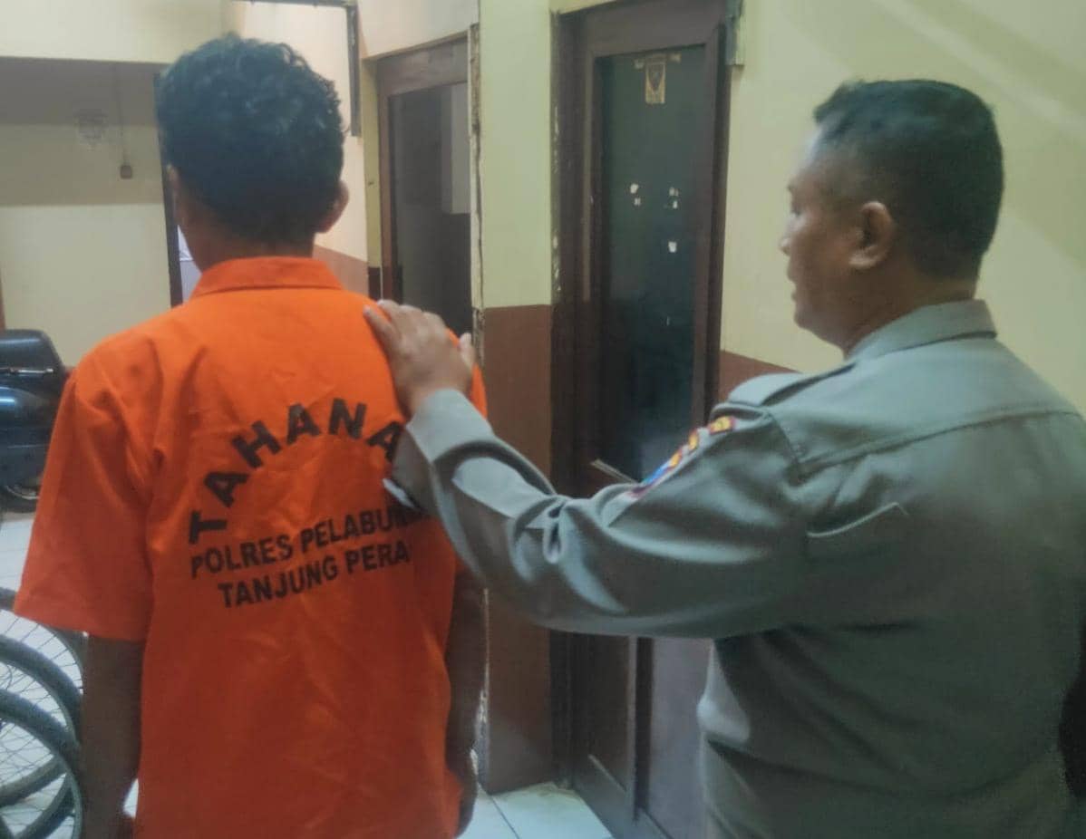 Pegawai Kebersihan Toko UBS Pasar Atom Surabaya Curi Emas 14 Gram
