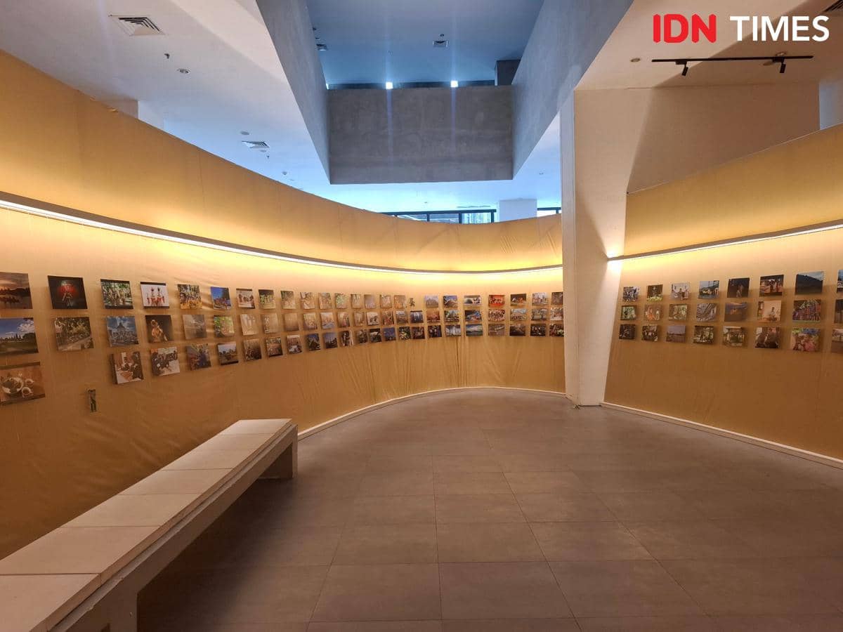 Pameran Awan Cerah di Taman Ismail Marzuki (IDN Times/Adyaning Raras)