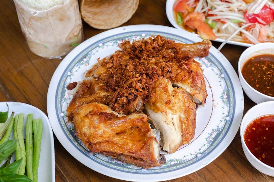 ilustrasi ayam goreng kelapa kremes