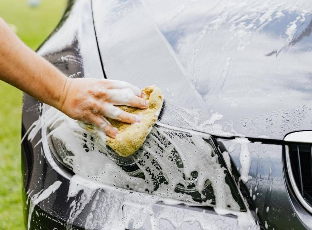 5 Solusi Cepat Menghilangkan Goresan Halus di Body Mobil