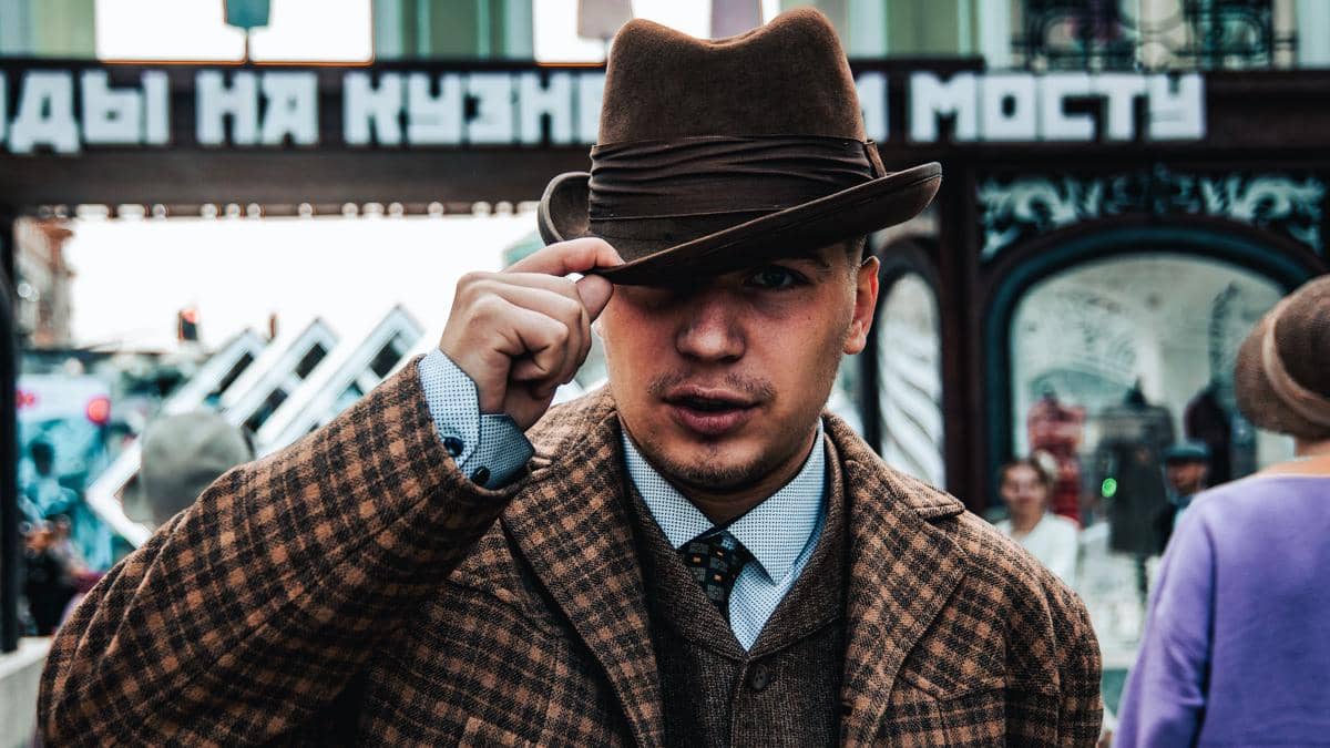 ilustrasi topi fedora 