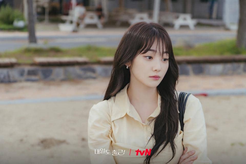 Pengaruh Lee Jae In bagi Yoon No Ah di See You at Work Tomorrow