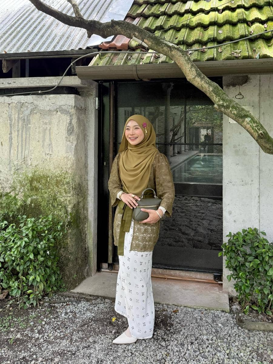 OOTD Kondangan ala Selebgram Yaya