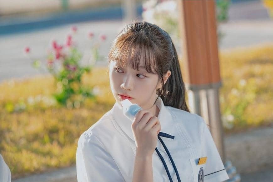 7 Still Cuts Lee Hye Ri di Dream to You, Jadi Reporter Berita!