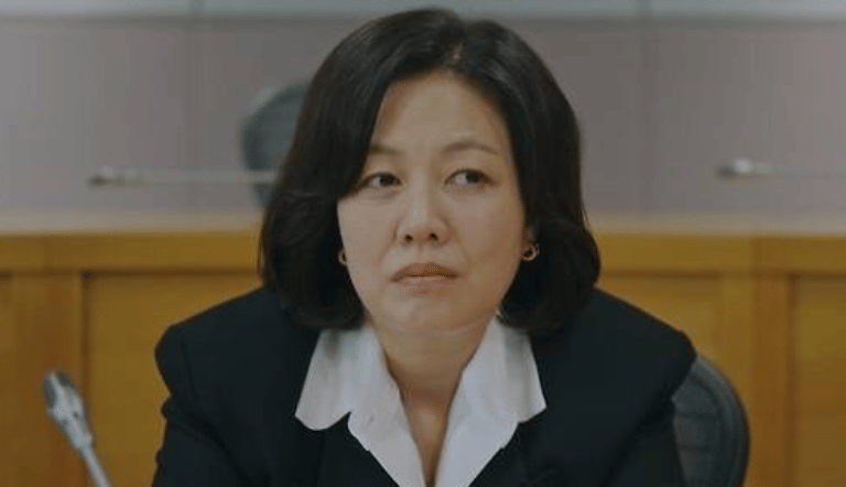 Kim Jung Young di drama See You at Work Tomorrow!