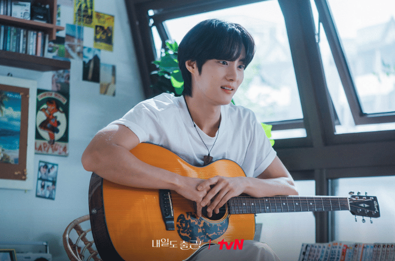 Choi Kyung Hoon di drama See You at Work Tomorrow!