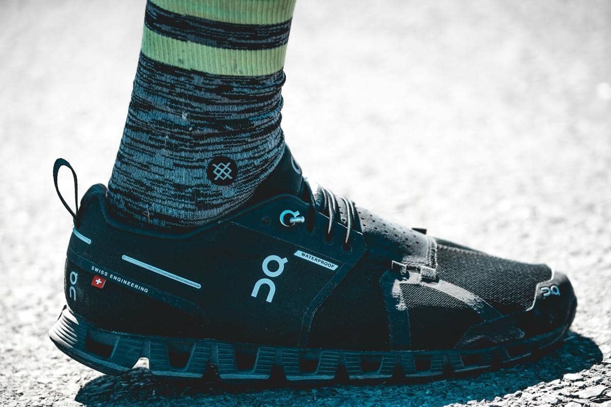 ilustrasi sepatu lari (unsplash.com/louis tricot)
