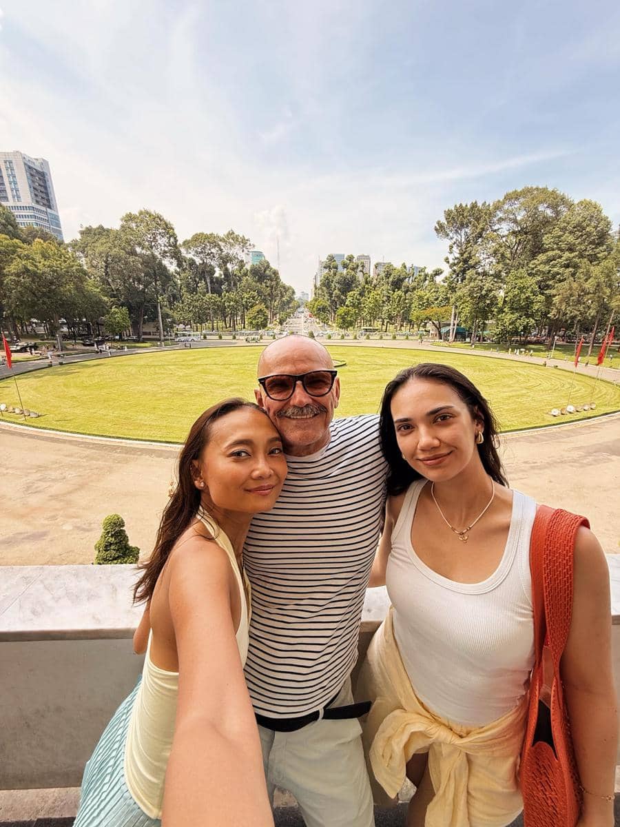 Haico Van Der Veken dan keluarga liburan di Vietnam