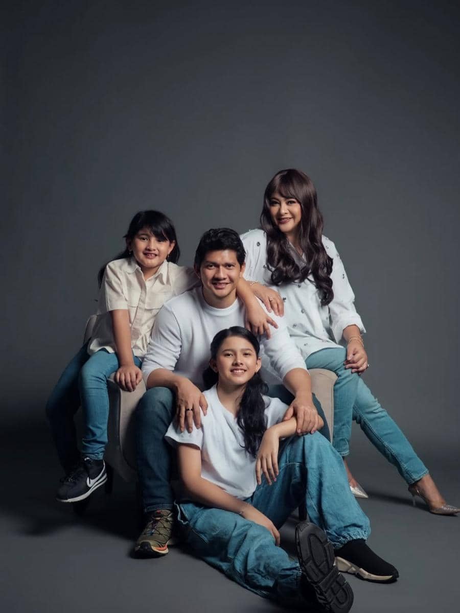 OOTD keluarga Audy-Iko (instagram.com/audyitem)