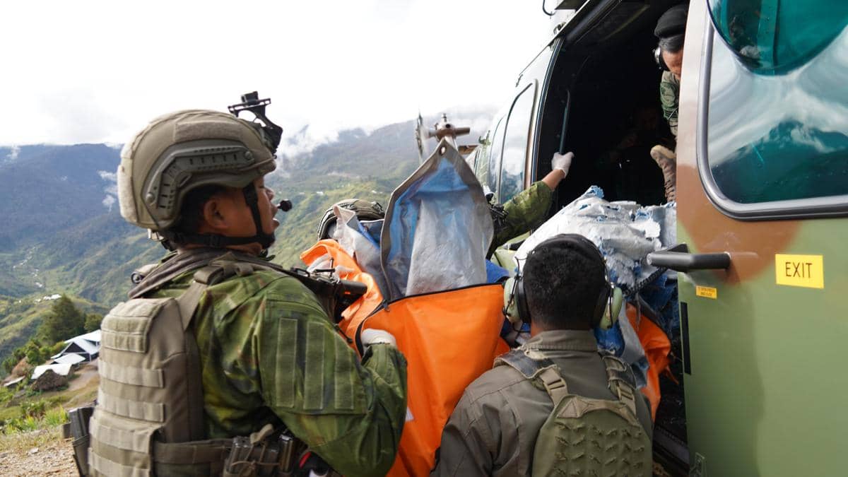 TNI Berhasil Evakuasi Pilot AMA, Lapangan Terbang Yahukimo Diamankan
