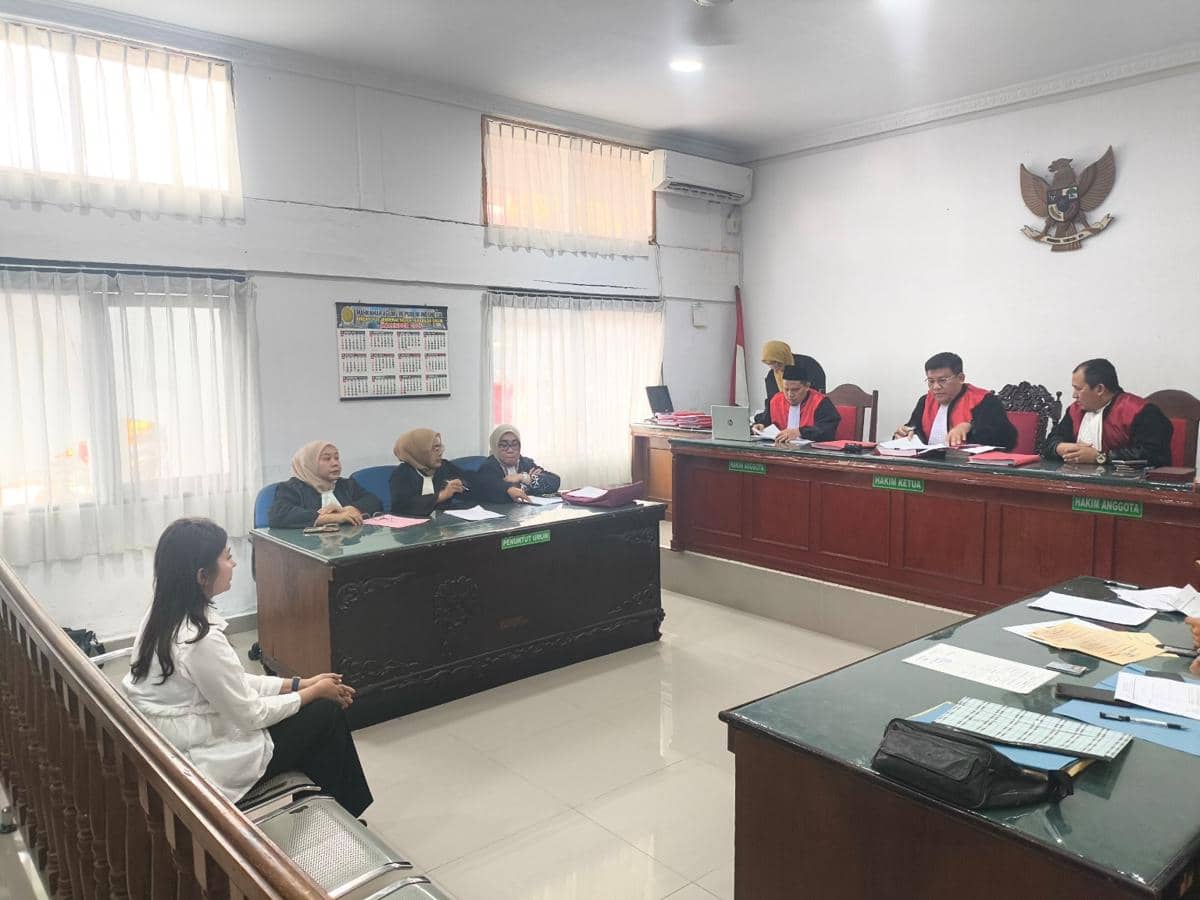 Jalani Sidang Perdana, Eks Puteri Indonesia Riau Didakwa 3 Perkara