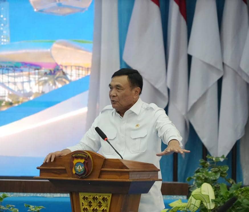 Menko Djamari Kutuk Keras Pembunuhan Pilot Pesawat AMA oleh OPM