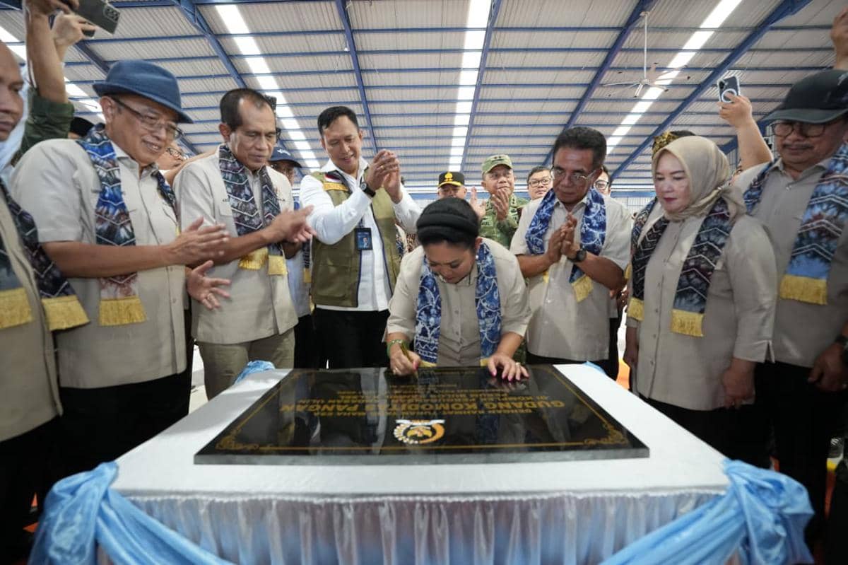 Perkuat Stok Pangan, Titiek Soeharto Resmikan Gudang BULOG Kalsel