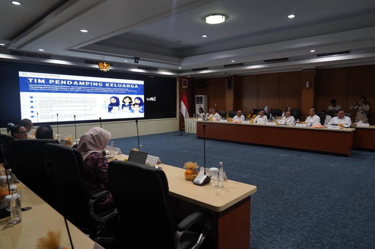 Menteri Kependudukan dan Pembangunan Keluarga/Kepala BKKBN Wihaji memimpin penguatan sinergi lintas kementerian mematangkan pelaksanaan Prog