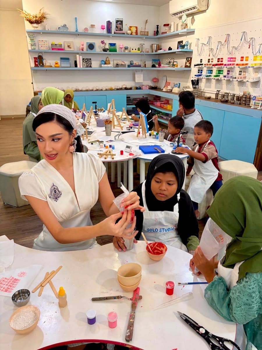Potret Kegiatan Sosial Puteri Indonesia Kebudayaan 2026 Nilam Onasis Bersama Anak Panti Asuhan