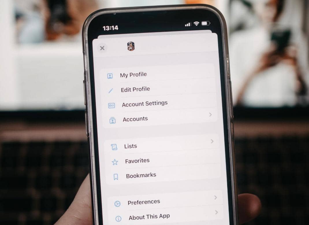 ilustrasi atur privasi akun (pexels.com/Lisa from Pexels)