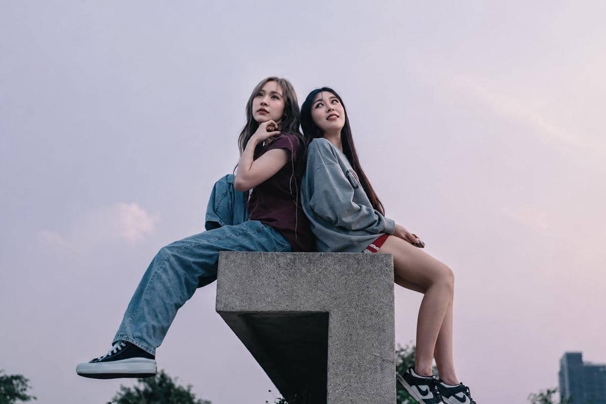 Premis Drama GL Thailand Love Echoes, Gaet June dan Mewnich