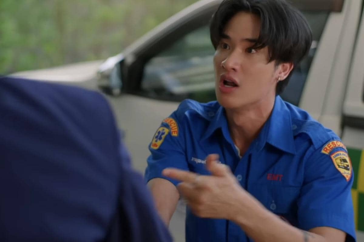 cuplikan drama A Dong and A Plane