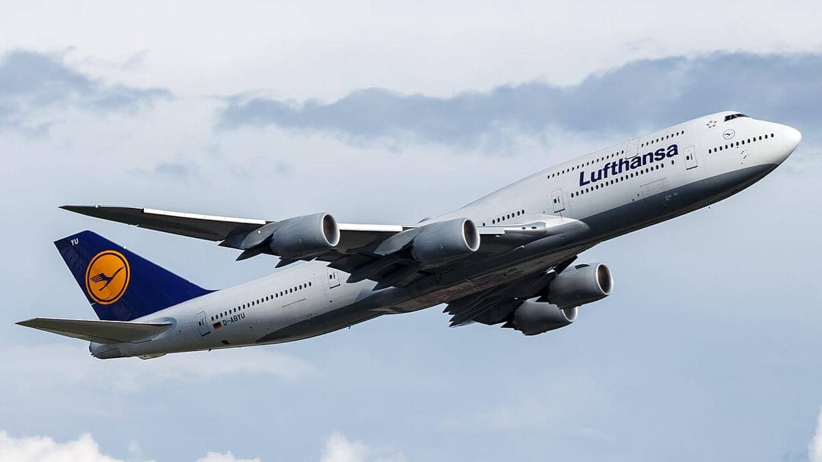 potret Boeing 747-8 yang digunakan oleh Maskapai Lufthansa untuk layanan penumpang
